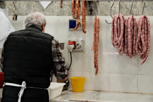 Meterlange Salsiccia mit wildem Fenchel. Ein Hochgenuss für das Grillen oder eine geniale Pasta Sauce