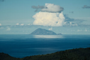Blick auf die Äolische Inselgruppe. Ein Anblick, der immer wieder verzaubert.