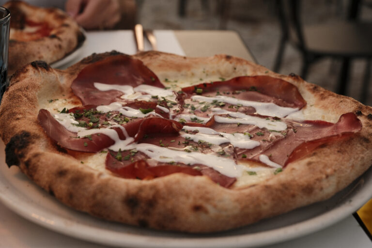 Pizza Isonzo Cinque Scopello Siziliengeheimtipp